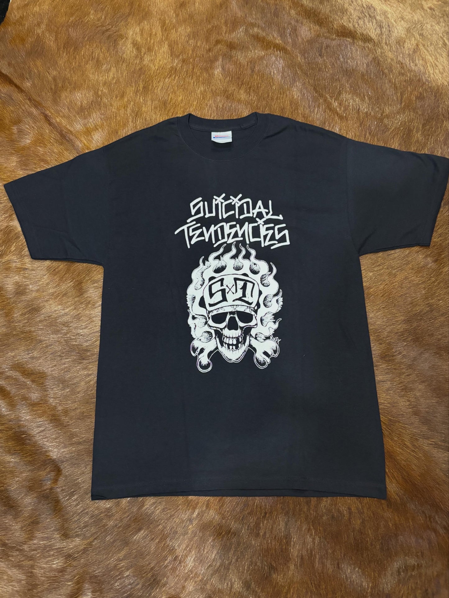 Suicidalt Tシャツ