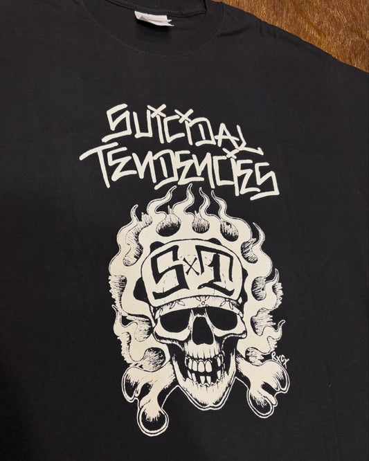 Suicidalt Tシャツ